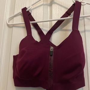 NWT 34 DD VS Sportsbra